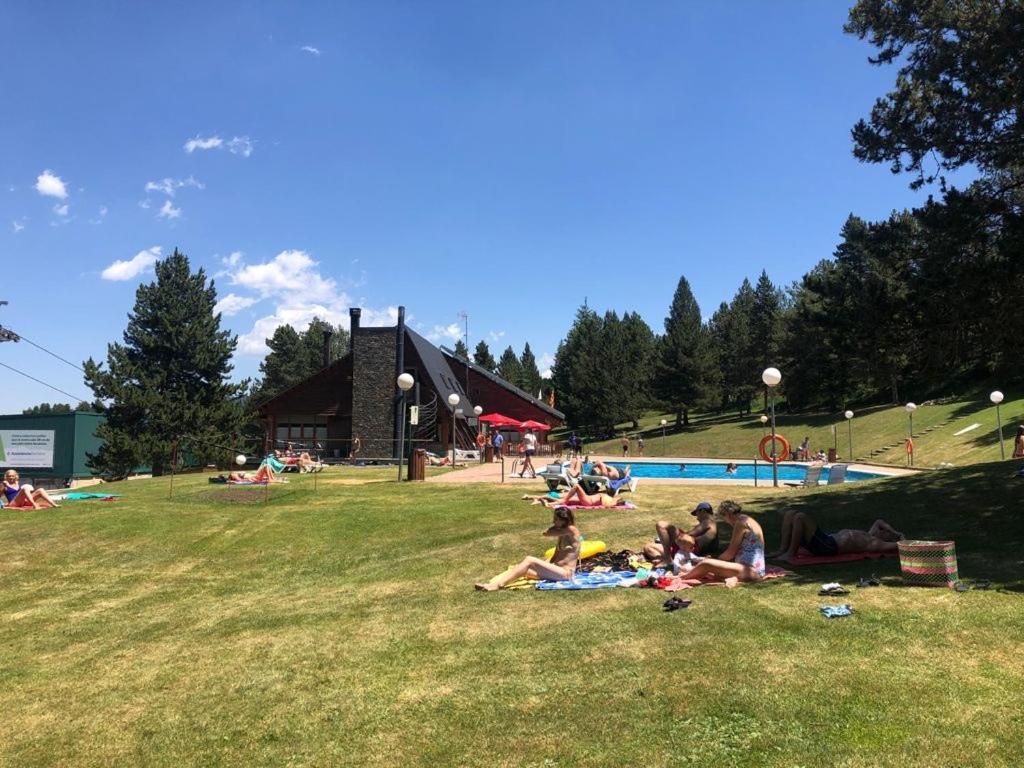 Panoramic Xalet La Molina Con Vistas Excelentes Villa Bagian luar foto